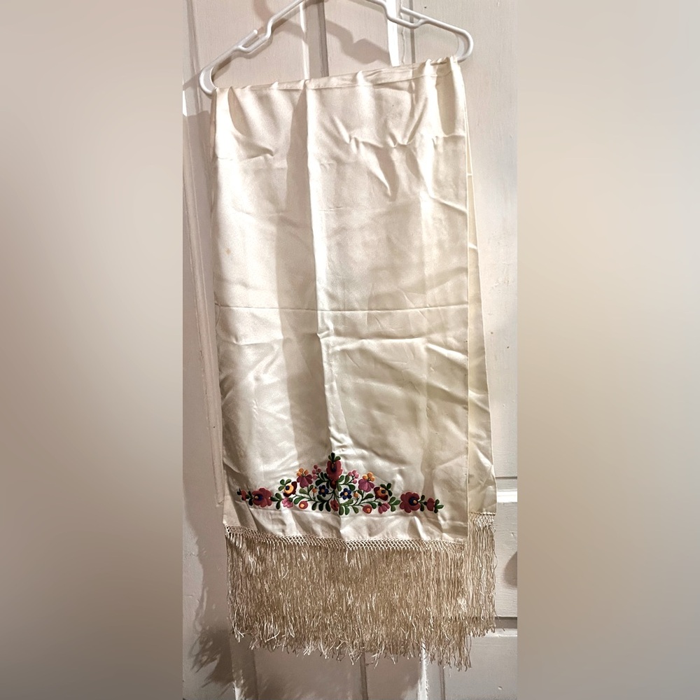 Vintage Matyo Shawl with Hand Made Emgroide pattern and knotted fringes Cream